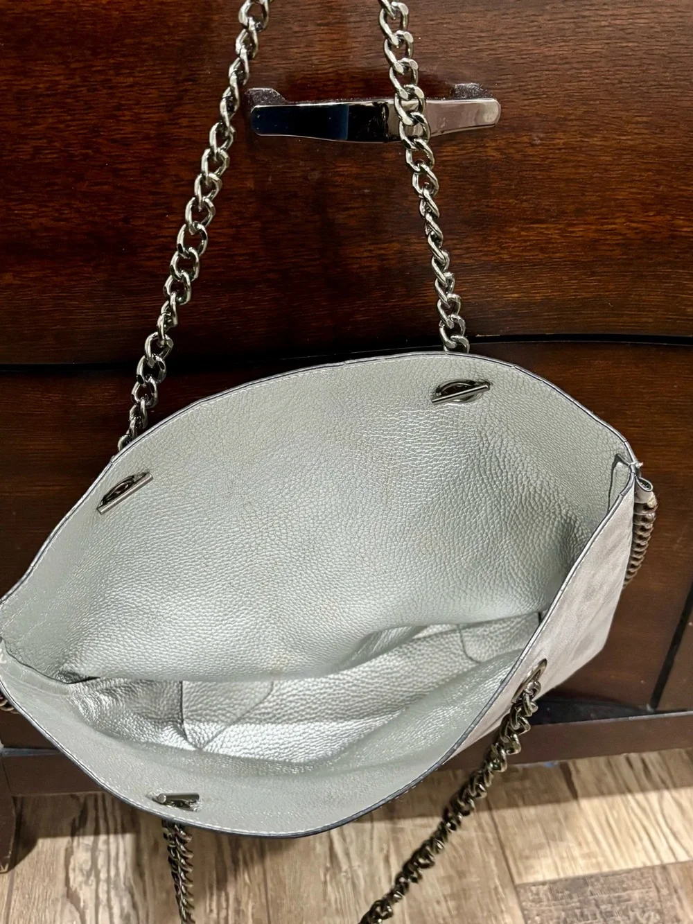 Source Unknown Silver Metallic Chain-Handle Tote